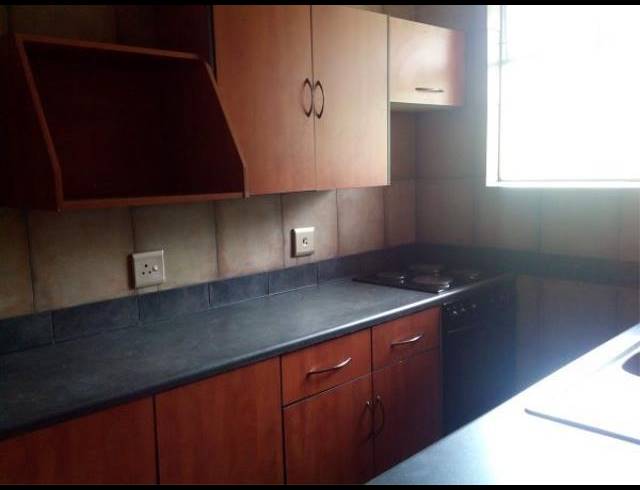1 BEDROOM PROPERTY TO RENT IN GEZINA